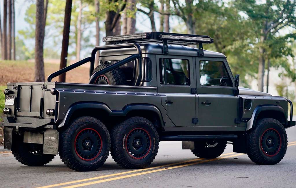 Land Rover Defender "Big Sky"