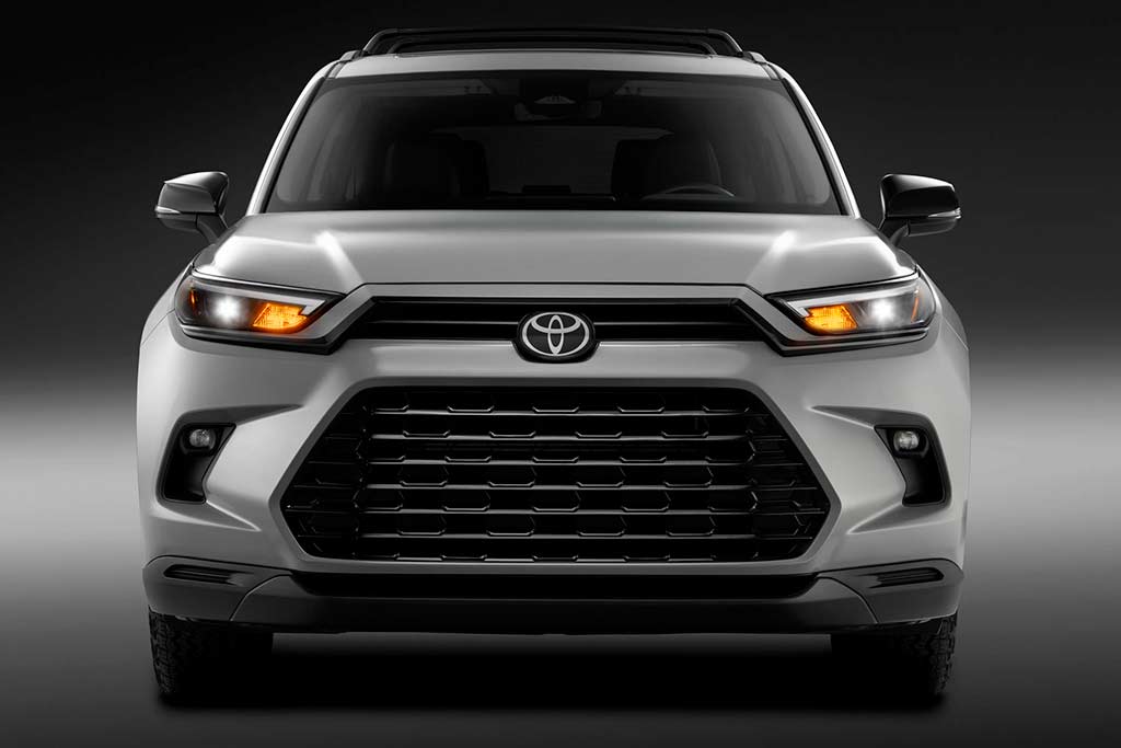 Toyota Grand Highlander Woodland Edition