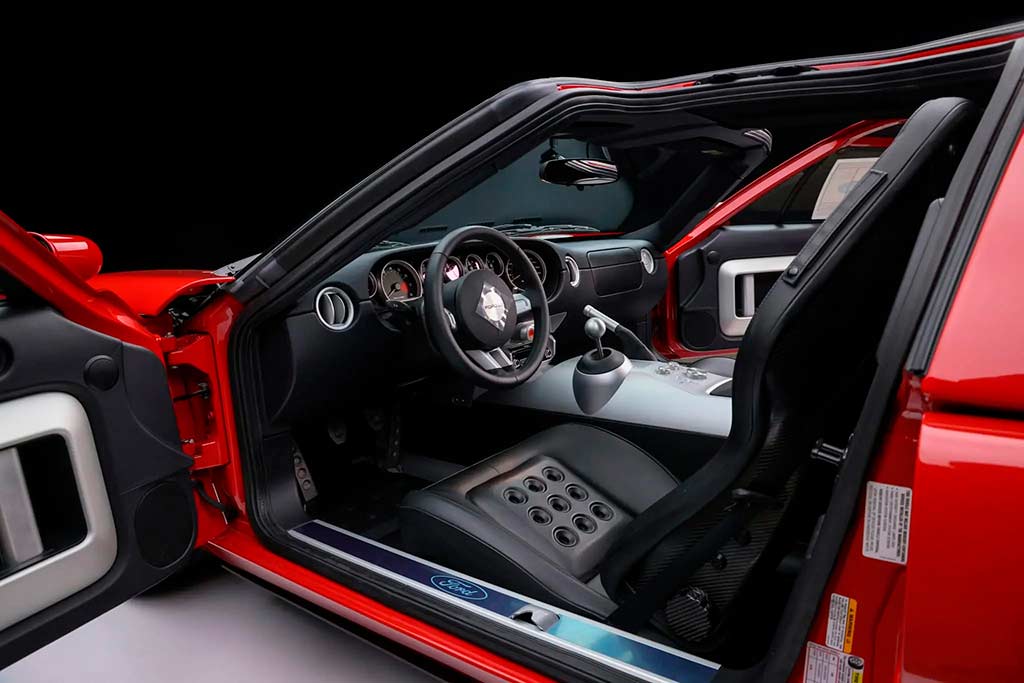 Ford GT 2005 года