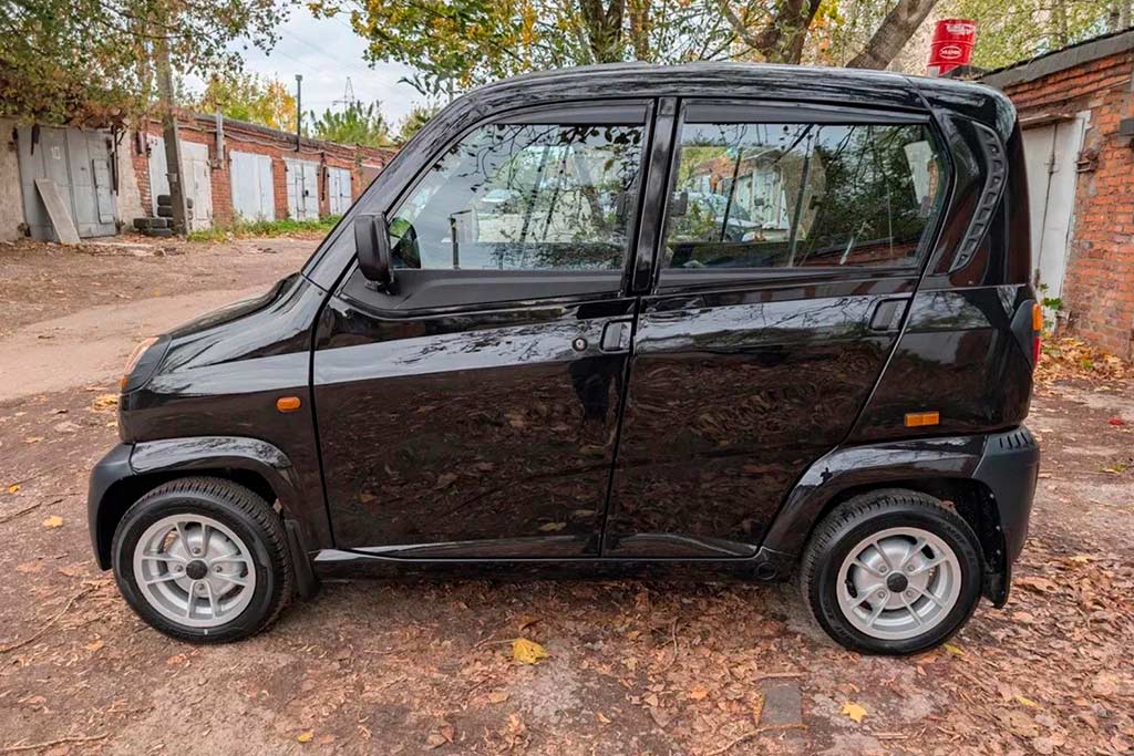 Bajaj Qute