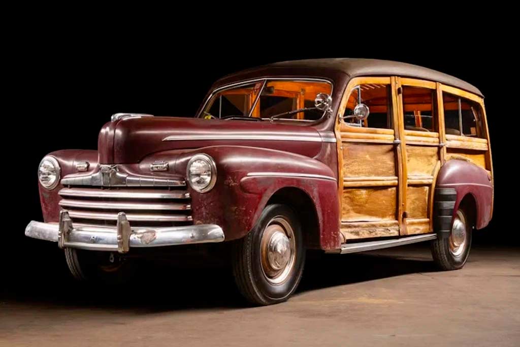 Ford Super Deluxe Station Wagon 1946 года
