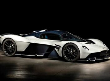 Aston Martin Valkyrie 2023